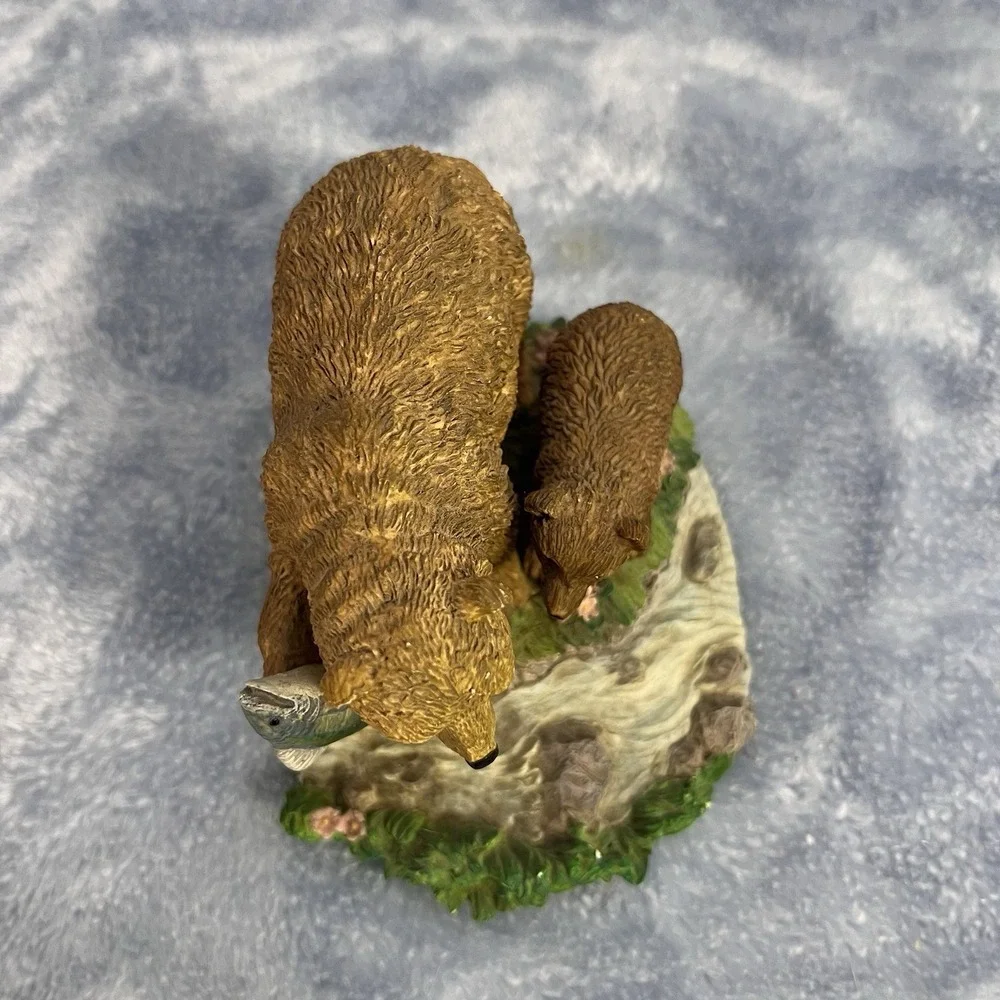 Vintage‎ Russ Berrie Grizzly Bear Mom & Cub Fishing Collectible. Item 14651